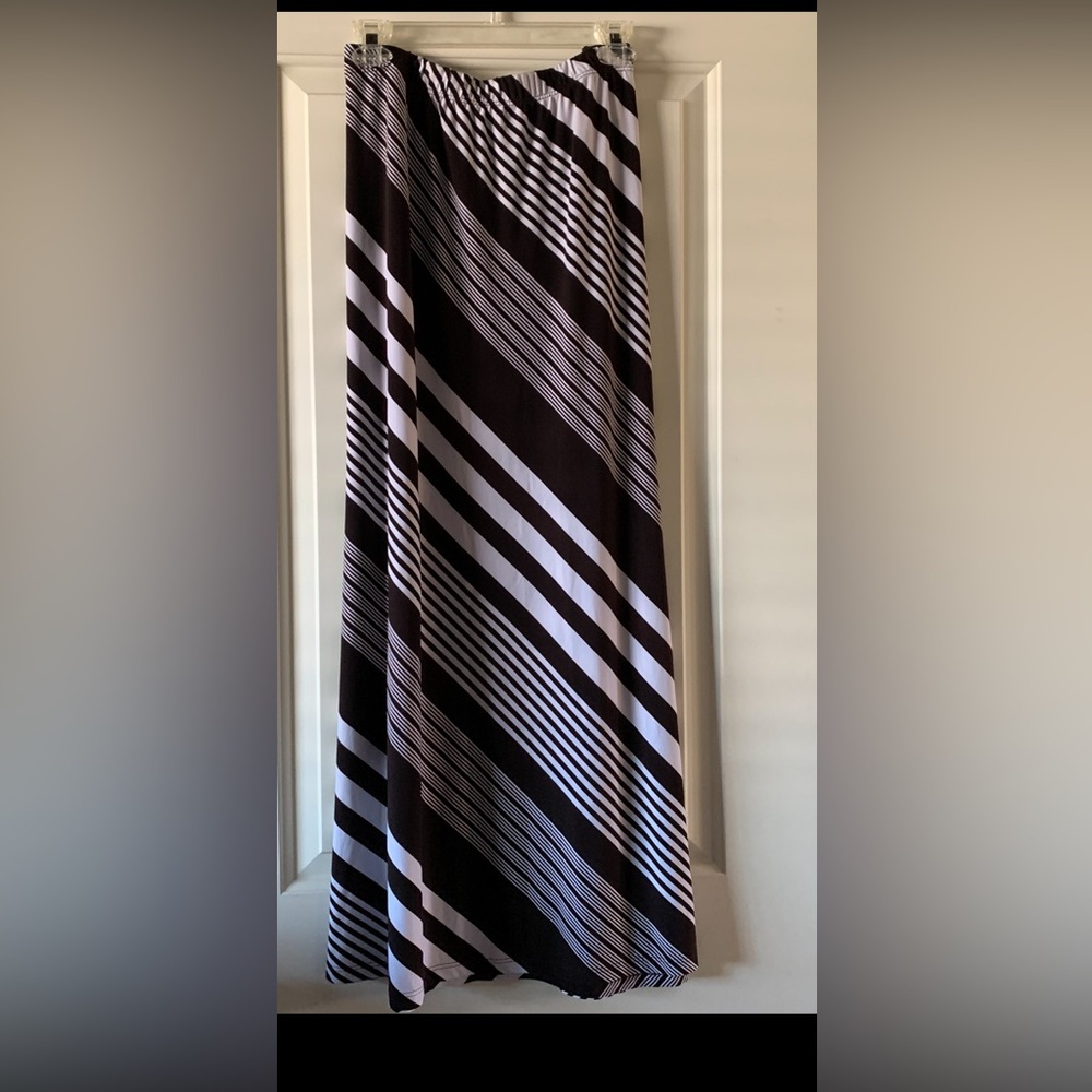Susan Graver Liquid Knit Maxi-Skirt. Brown/White X-Large Petite.
